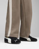 Immagine di PUMA - PANTALONE T7 ALWAYS ON TAUPE CON BANDA BEIGE - 629797-93