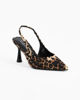Immagine di MISS GLOBO - Décolleté slingback leopardata in raso con sottopiede in memory foam, tacco 7,5CM