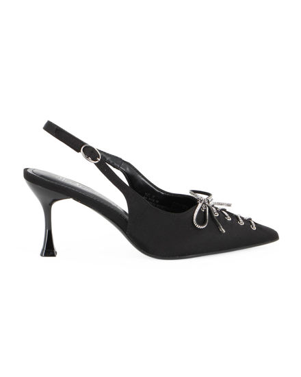 Immagine di MISS GLOBO - Décolleté slingback nera in raso con lacci e fiocco in strass sulla punta e sottopiede in memory foam, tacco 7CM