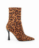 Immagine di GLOBO ROSA - Stivale leopardato scamosciato a punta con zip laterale, tacco 9,5CM