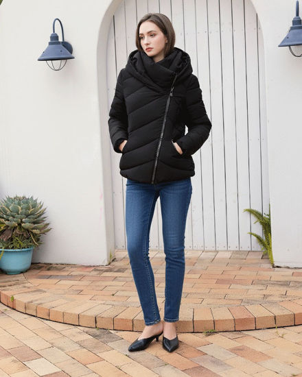 Immagine di GIUBBINO CON CAPPUCCIO