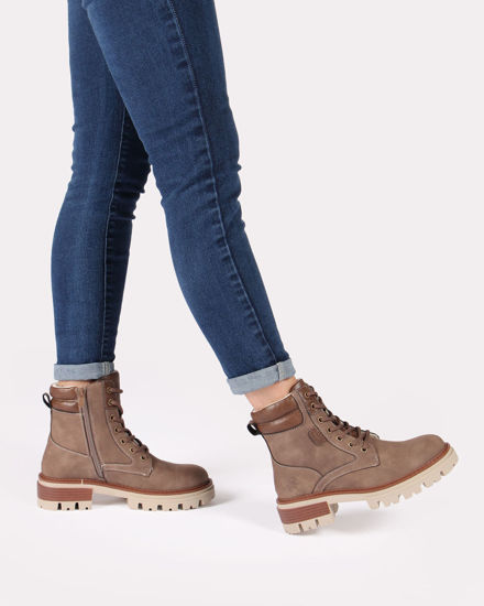 Immagine di RIFLE - Scarponcino beige da donna con lacci, zip laterale e pelliccia interna