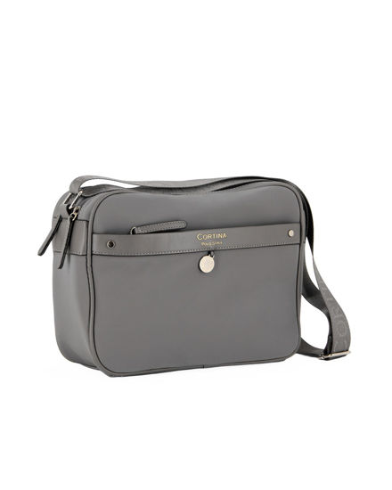 Immagine di CORTINA POLO STYLE - Borsa a tracolla antracite con tasca frontale e dettaglio logo pendente