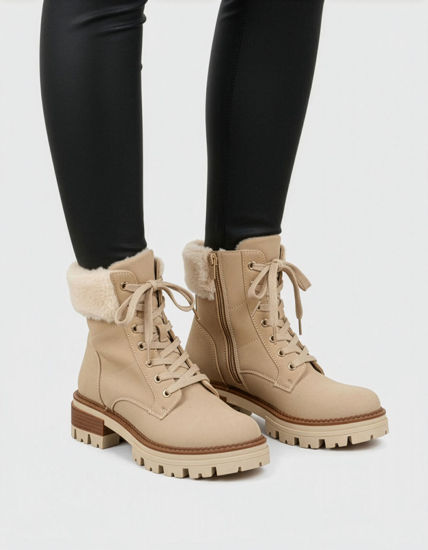 Immagine di RIFLE - Scarponcino cappuccino da donna con lacci, zip laterale e pelliccia