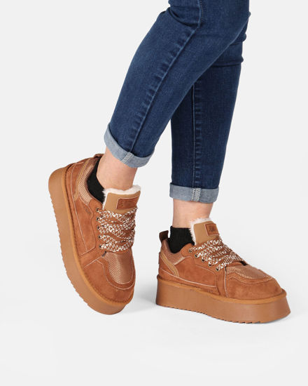 Immagine di RIFLE - Scarpa cuoio scamosciata con lacci e pelliccia interna