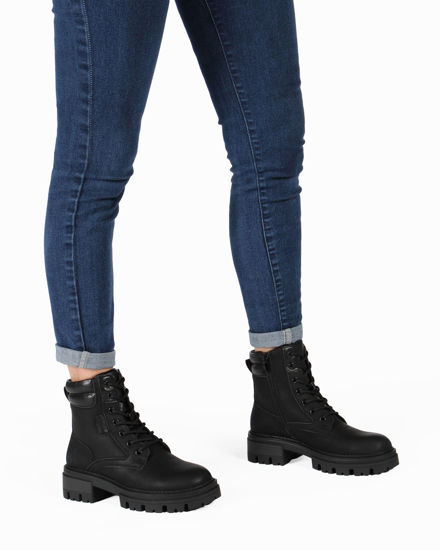 Immagine di RIFLE - Scarponcino nero da donna con lacci, zip laterale e pelliccia interna