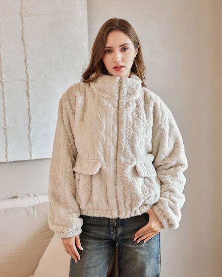 Immagine di GIUBBINO CON CAPPUCCIO