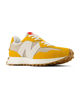 Immagine di NEW BALANCE - SNEAKERS UOMO GIALLA LIFESTYLE SUEDE/TEX VARSITY - U327SB