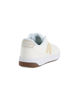 Immagine di NEW BALANCE - SNEAKERS JUNIOR BIANCA E BEIGE LIFESTYLE LEATHER SEA SALT - dal 36½ AL 41 - BBW80POR