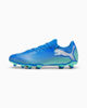 Immagine di PUMA - SCARPA DA CALCIO UOMO BLU, BIANCA E VERDE FUTURE 7 PLAY FG/AG  107939-01