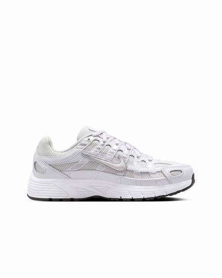 Immagine di NIKE - SNEAKERS DONNA BIANCHE E GRIGIE  P-6000 GS, HV5064-003