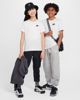 Immagine di NIKE - T-SHIRT SPORTSWEAR KIDS BIANCA, FZ5177-100