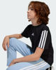 Immagine di ADIDAS - T-SHIRT MEZZA MANICA JUNIOR NERA CON BANDE BIANCHE ESSENTIALS 3-STRIPES COTTON TEE - JD6487