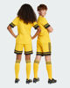 Immagine di ADIDAS - PANTALONCINO DA ALLENAMENTO JUNIOR GIALLO E NERO SQUA25  -JJ2421