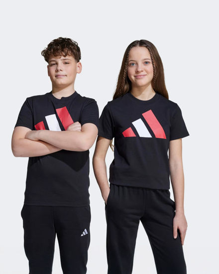 Immagine di ADIDAS - T-SHIRT MEZZA MANICA JUNIOR NERA CON BANDE BIANCHE E ROSSE BIG LOGO  - JY0297
