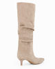 Immagine di MISS GLOBO - Stivale beige scamosciato a punta con gambale arricciato, tacco 6CM