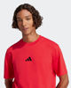 Immagine di ADIDAS - T-SHIRT ROSSA DA UOMO  MEZZA MANICA ESSENTIAL SMALL LOGO - JF1095