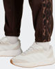 Immagine di ADIDAS - PANTALONE MARRONE DA DONNA AOP - KA4720