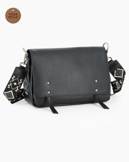 Immagine di DIVAS - Borsa nera VERA PELLE con patta e tracolla nastro -MADE IN ITALY