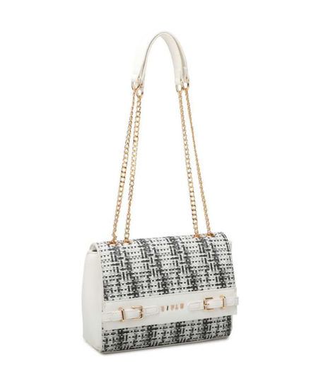 Immagine di RIFLE - Tracolla bianca e nera effetto intreccio con dettaglio cinturini sulla patta