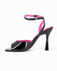 Immagine di GLOBO ROSA - Sandalo nero in vernice con interno a contrasto fucsia e sottopiede in memory foam, tacco 9,5CM