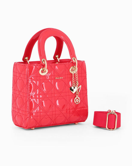 Immagine di NARDINI - Borsa piccola rossa due manici effetto vernice trapuntata con cuori e ciondoli, tracolla removibile
