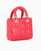 Immagine di NARDINI - Borsa piccola rossa due manici effetto vernice trapuntata con cuori e ciondoli, tracolla removibile