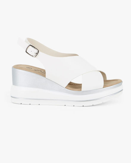 Immagine di MISS GLOBO - Sandalo platform bianco con incrocio frontale e sottopiede in memory soft, zeppa 7,5CM