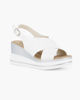 Immagine di MISS GLOBO - Sandalo platform bianco con incrocio frontale e sottopiede in memory soft, zeppa 7,5CM