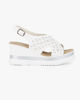 Immagine di MISS GLOBO - Sandalo platform bianco con fasce incrociate traforate e sottopiede in memory soft, zeppa 7CM
