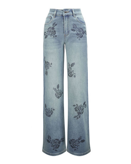 Immagine di BACHATA - Jeans denim chiaro con stampa di rose