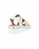 Immagine di MISS GLOBO - Sandalo bianco/panna con strappo e sottopiede in memory soft