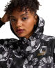 Immagine di PUMA - FELPA NERA CON STAMPA FLOREALE CON CAPPUCCIO ESSENTIAL +CLASS ACT AOP DA DONNA, 682500-01