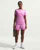 Immagine di NIKE - T SHIRT GIROCOLLO MAGENTA IN TESSUTO TRASPIRANTE CON LOGO BIANCO  DA DONNA, DX0687/504