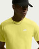 Immagine di NIKE – T-SHIRT SPORTSWEAR CLUB GIALLO LIMONE DA UOMO – AR4997/704