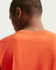 Immagine di NIKE – T-SHIRT SPORTSWEAR CLUB ARANCIONE DA UOMO – AR4997/809