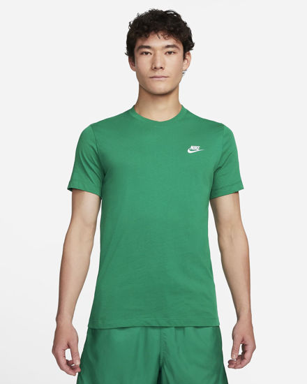 Immagine di NIKE – T-SHIRT SPORTSWEAR CLUB VERDE DA UOMO – AR4997/365