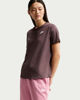 Immagine di NIKE – T-SHIRT SPORTSWEAR CLUB  ESSENTIALS MALVA DA DONNA – DX7902/502