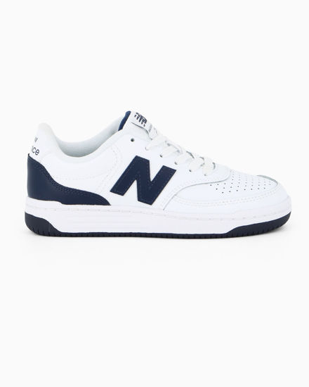 Immagine di NEW BALANCE -  SNEAKERS JUNIOR LIFESTYLE BIANCHE CON DETTAGLI BLU  DAL 35.5 AL 40, G0806KG
