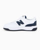 Immagine di NEW BALANCE -  SNEAKERS KIDS LIFESTYLE BIANCHE CON DETTAGLI BLU DAL 28 AL 35, P0806RV