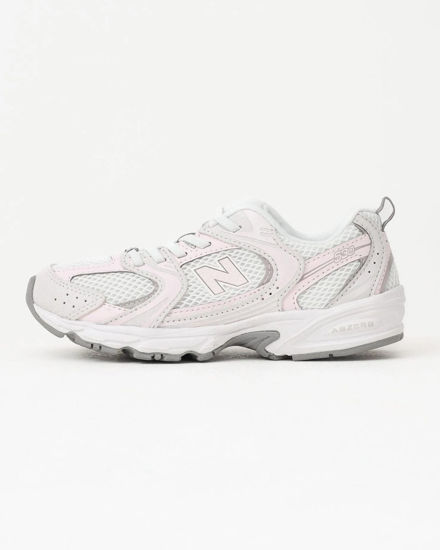 Immagine di NEW BALANCE -  SNEAKERS KIDS LIFESTYLE BIANCHE CON DETTAGLI ROSA E GRIGI DAL 28 AL 35, P5304AU