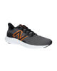 Immagine di NEW BALANCE -  SCARPA DA RUNNING GRIGIA CON DETTAGLI NERI E ARANCIONI DA UOMO, M411RO3