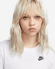 Immagine di NIKE - T- SHIRT SPORTSWEAR CLUB ESSENTIALS BIANCA DA DONNA , DX7902/100