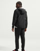 Immagine di NIKE - GIACCA LEGGERA CON CAPPUCCIO FULL ZIP DF FORM GFX  NERA DA UOMO –  IF2199/010