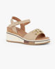 Immagine di DIVAS - Sandalo beige con morsetto, zeppa 6CM