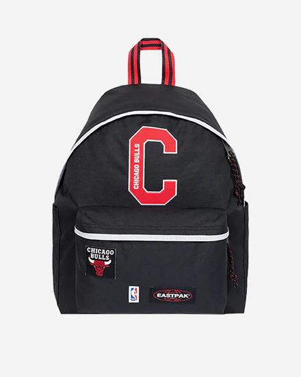 Immagine di EASTPACK - ZAINO DAY PAK'R CHICAGO BULLS NERO E ROSSO, EK0A5BG4_6Z01