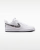 Immagine di NIKE  - SNEAKERS JUNIOR  COURT BOROUGH PRT BIANCHE CON DETTAGLI ZEBRATI DAL 36 AL 40, IV5952
