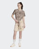 Immagine di ADIDAS - T-SHIRT MEZZA MANICA AOP SJ TEE LEOPARDATA E BEIGE  DA DONNA, KH1549