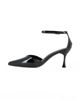 Immagine di MISS GLOBO - Décolleté nera in vernice con cinturino alla caviglia e sottopiede in memory foam, tacco 7,5CM