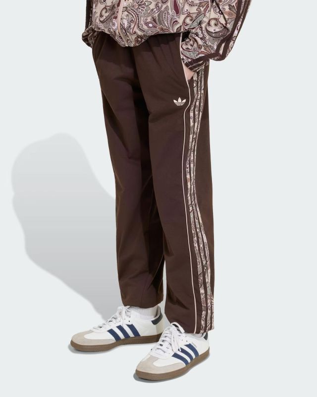 ADIDAS - PANTALONE TUTA JUNIOR ( 11-15 ANNI)SST LO TP MARRONE CON BANDE  MULTICOLOR, KU9715